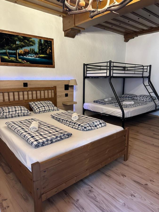 Hostel Lovely Rooms, City Center, Shared Bathroom, Windows To Corridor Villach Exterior foto