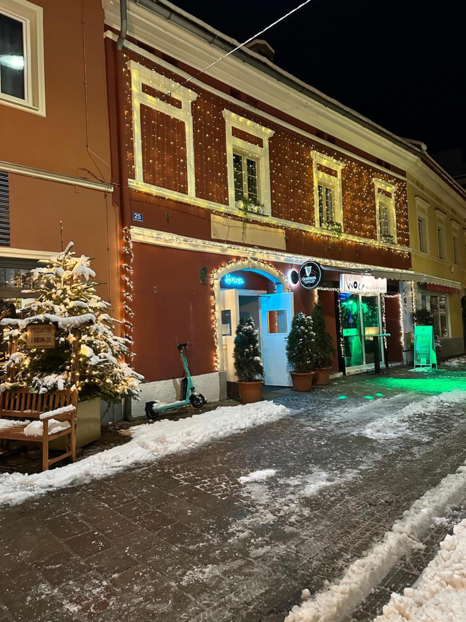 Hostel Lovely Rooms, City Center, Shared Bathroom, Windows To Corridor Villach Exterior foto