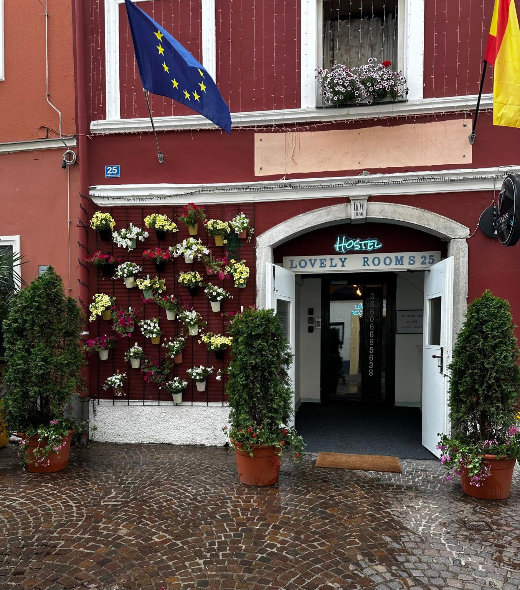 Hostel Lovely Rooms, City Center, Shared Bathroom, Windows To Corridor Villach Exterior foto